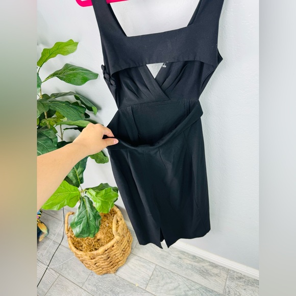 Black Halo Y2K Scott Open Side & Back Sheath Dress - Picture 4 of 6